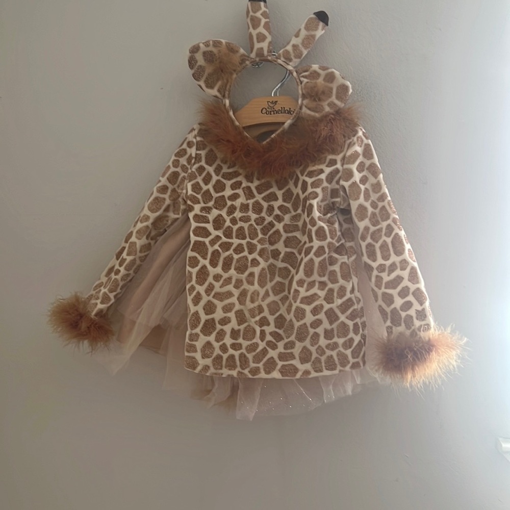 Pottery Barn Giraffe Costume size 3T